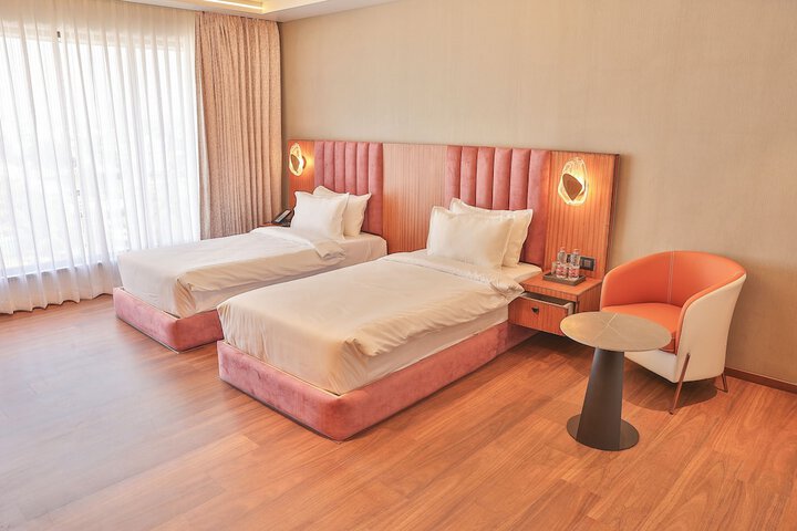 Room 12 of 53