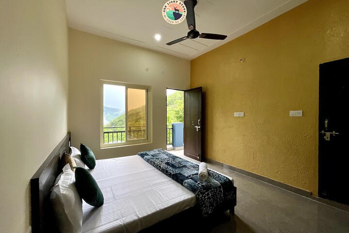 Room 10 of 60