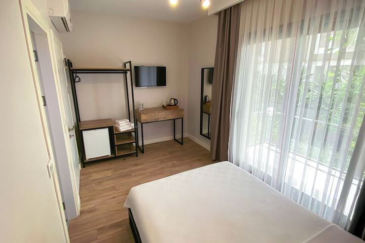 Room 42 of 61