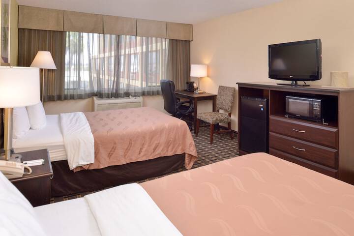 Quadruple with Double Bed (11 of 12)