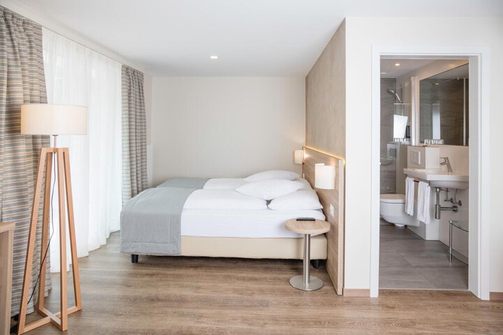 Room 20 of 53