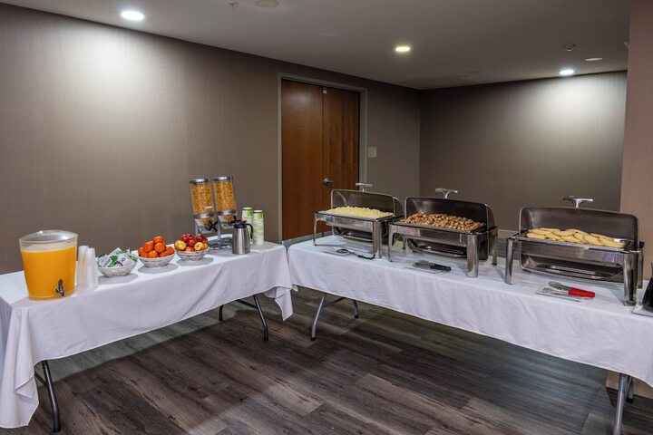 Breakfast/Coffee Service 94 of 114
