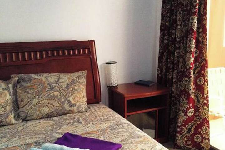 Room 27 of 91