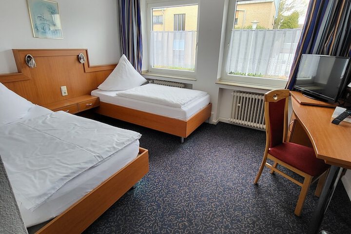 Room 5 of 22