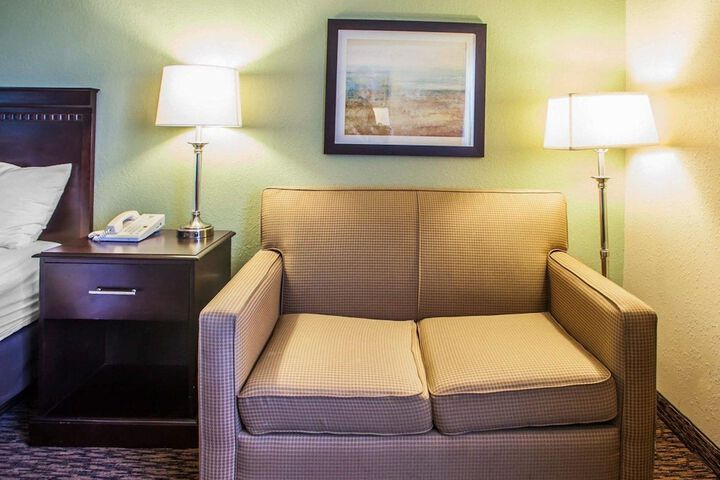 Room 7 of 24