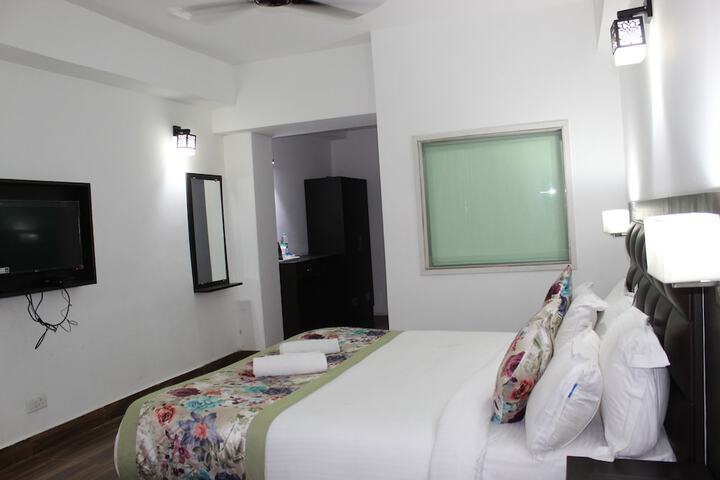 Room 21 of 53