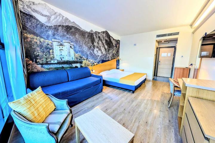 Room 7 of 57