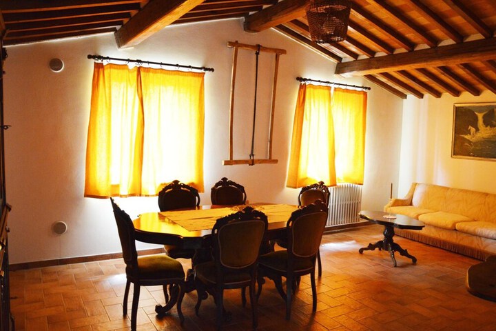 Room 14 of 32