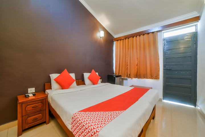 Room 14 of 16