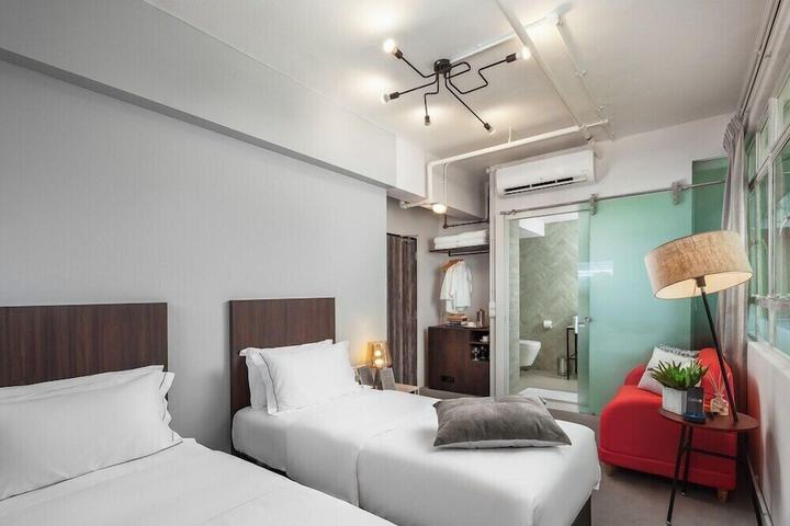Room 26 of 64