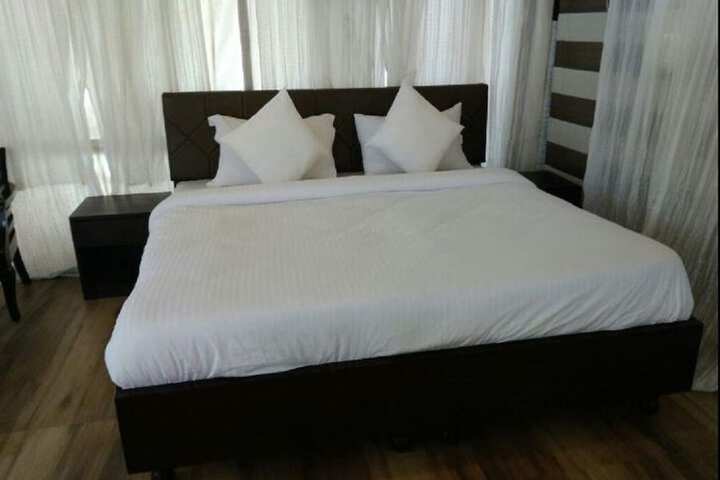 Room 5 of 38