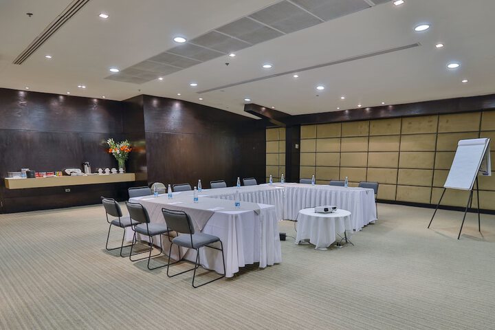 Ballroom/Hall 51 of 65