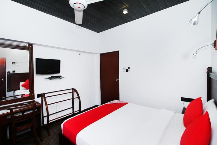 Room 28 of 54