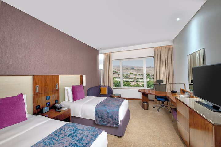 Room 28 of 117