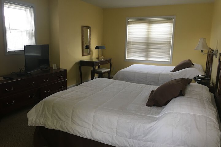 Townhouse Queen Bed (13 of 15)