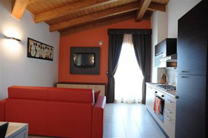 Room 13 of 25
