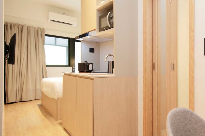 Room 15 of 51