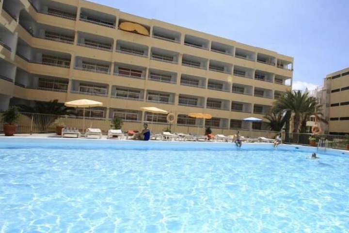 Pools & Facilities
