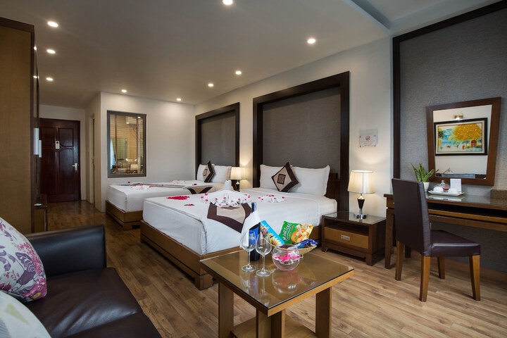 Room 14 of 83
