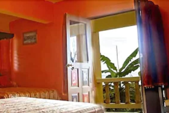 Room 8 of 20