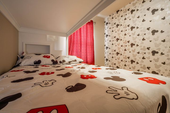 Room 5 of 28
