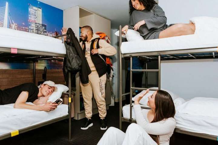 Room 54 of 83