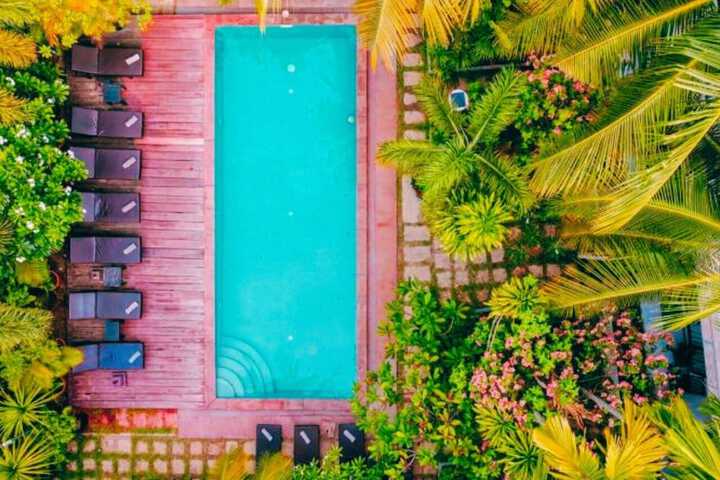 Pool 176 of 298