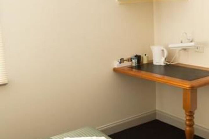 Room 5 of 13