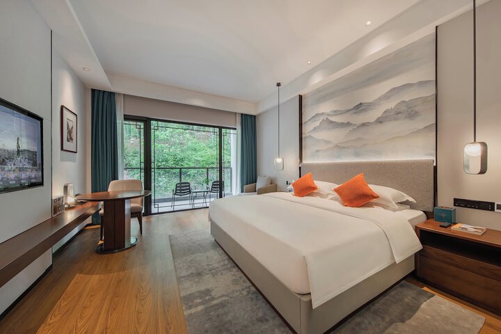 Room 3 of 34
