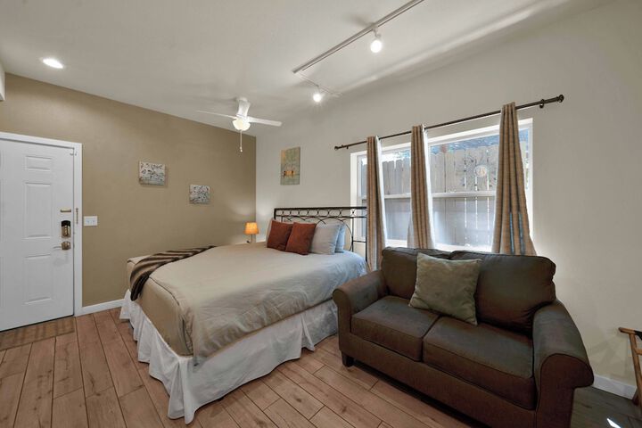 Room 54 of 172