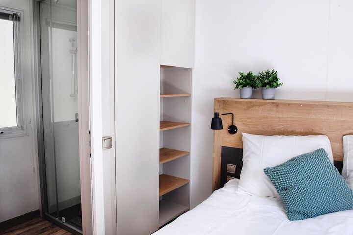 Room 2 of 30