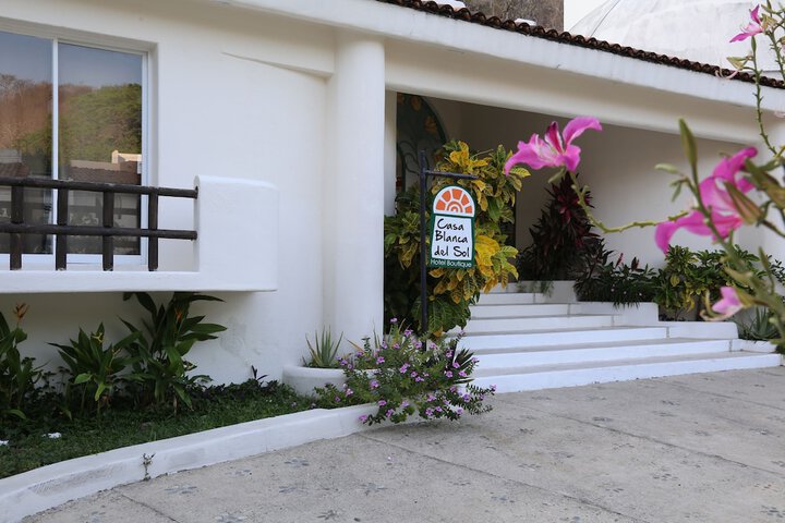 Photo of Hotel Boutique Casa Blanca del Sol