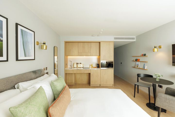 Room 18 of 52
