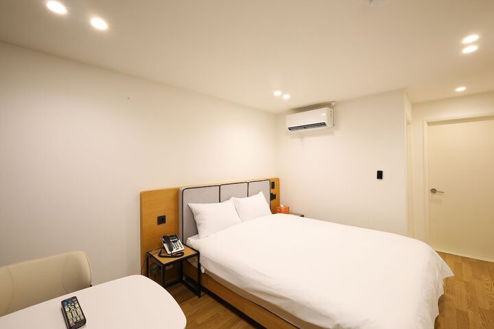 Room 18 of 75