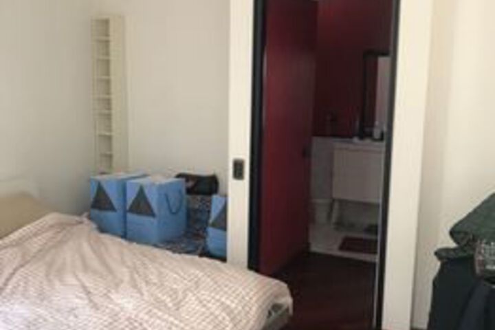 Room 8 of 14