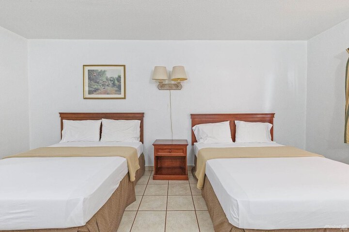 Room 4 of 30