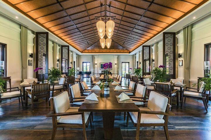 Dining 90 of 127