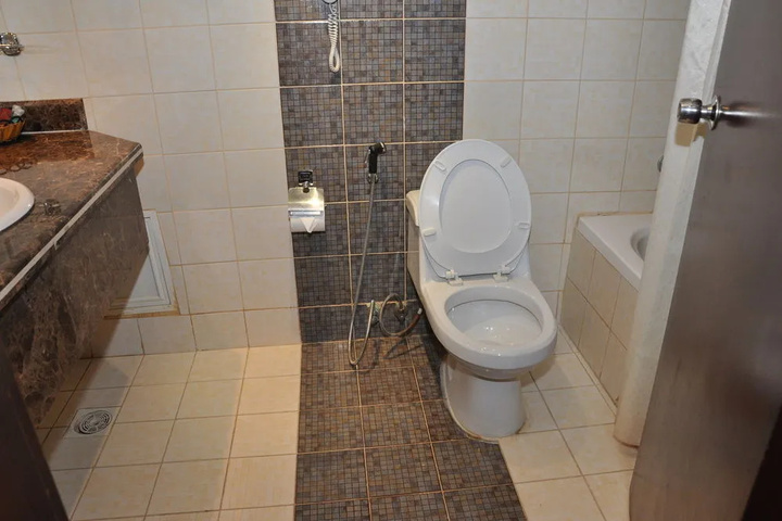 Room 8 of 31