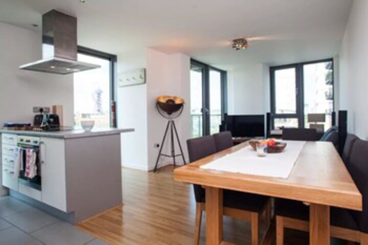 Photo of 1BD Bright Cozy Queen Elizabeth Olympic Park Zne 2