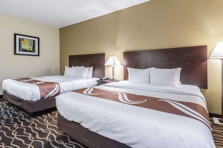 1 King Bed (8 of 18)