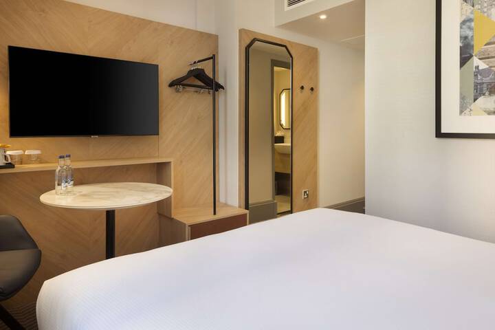Room 39 of 103