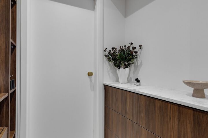 Room 66 of 199