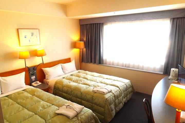 Room 17 of 48