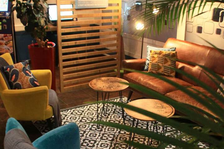 Guest Lobby