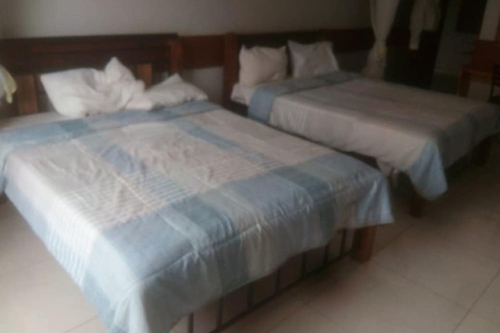Room 10 of 20
