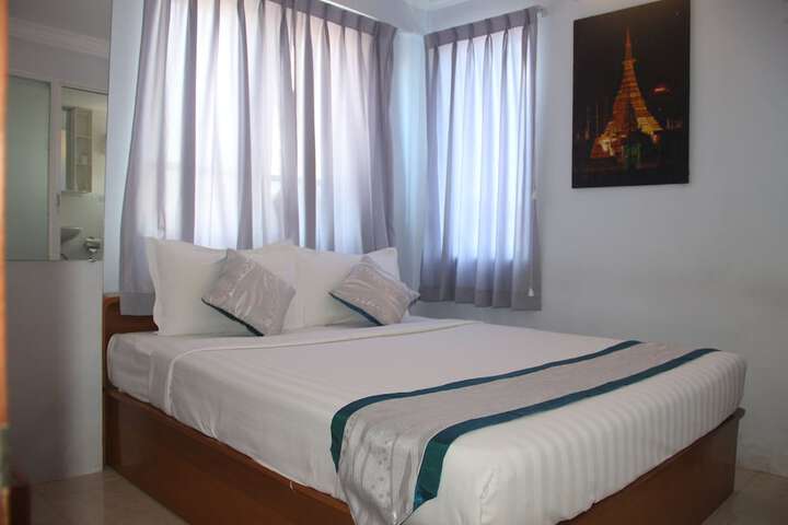 Room 10 of 39