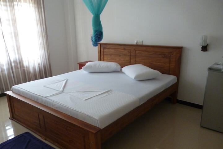 Room 10 of 68