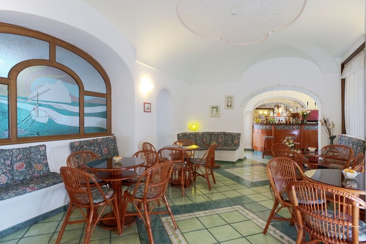 Dining Photos