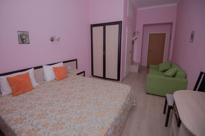 Room 12 of 75