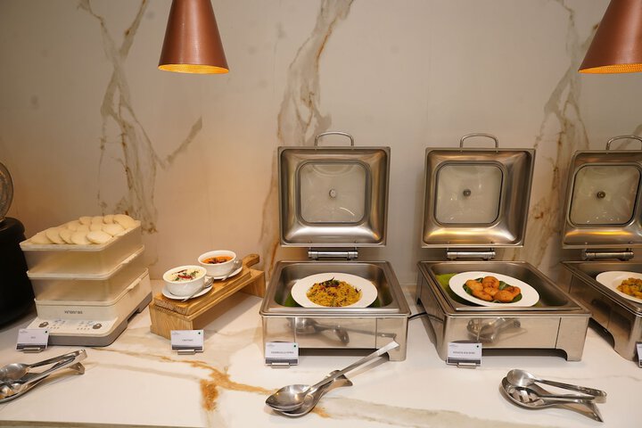 Dining 44 of 54